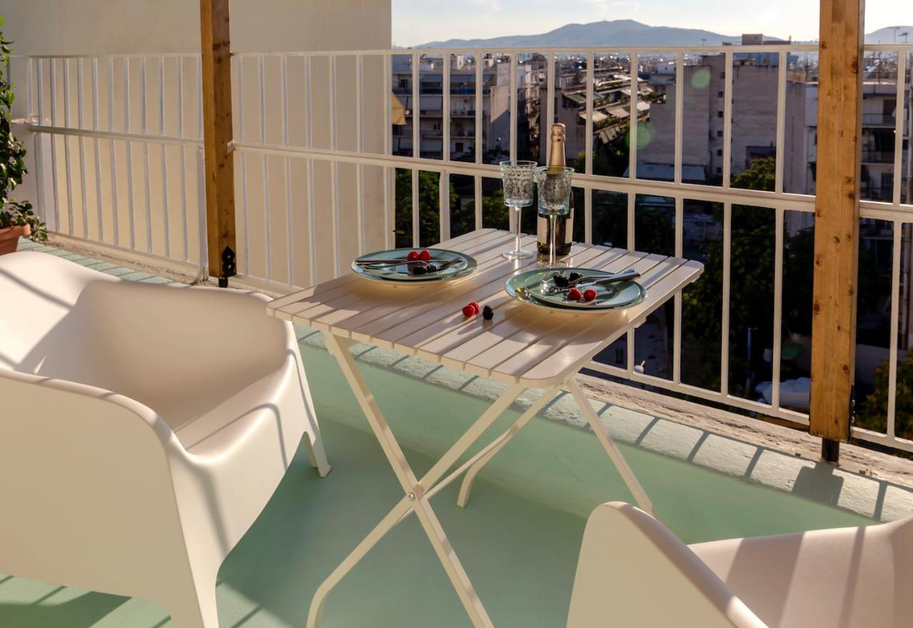 Blue And White Apartment Vipgreece เอเธนส์ ภายนอก รูปภาพ