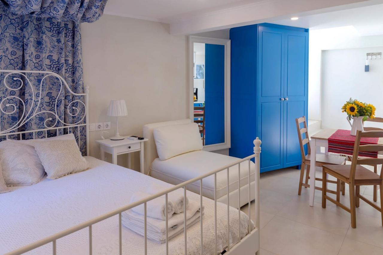 Blue And White Apartment Vipgreece เอเธนส์ ภายนอก รูปภาพ