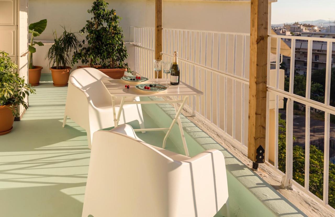 Blue And White Apartment Vipgreece เอเธนส์ ภายนอก รูปภาพ