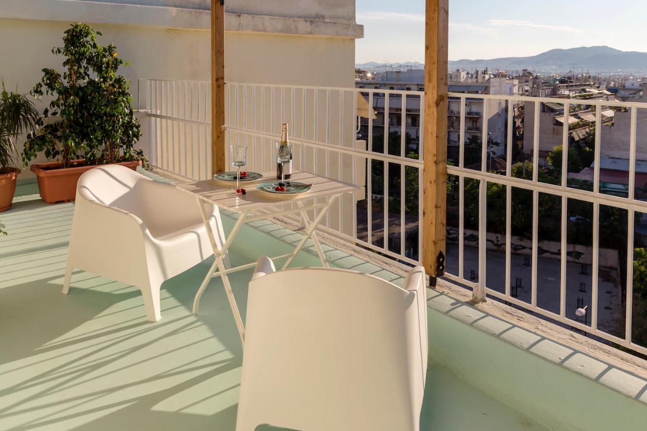 Blue And White Apartment Vipgreece เอเธนส์ ภายนอก รูปภาพ