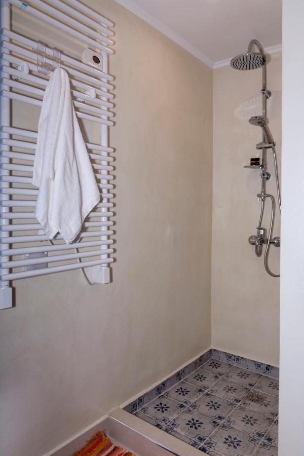 Blue And White Apartment Vipgreece เอเธนส์ ภายนอก รูปภาพ