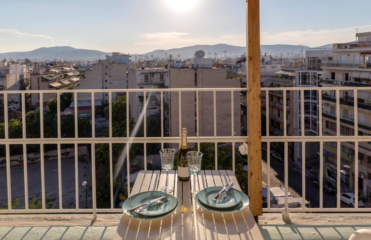 Blue And White Apartment Vipgreece เอเธนส์ ภายนอก รูปภาพ